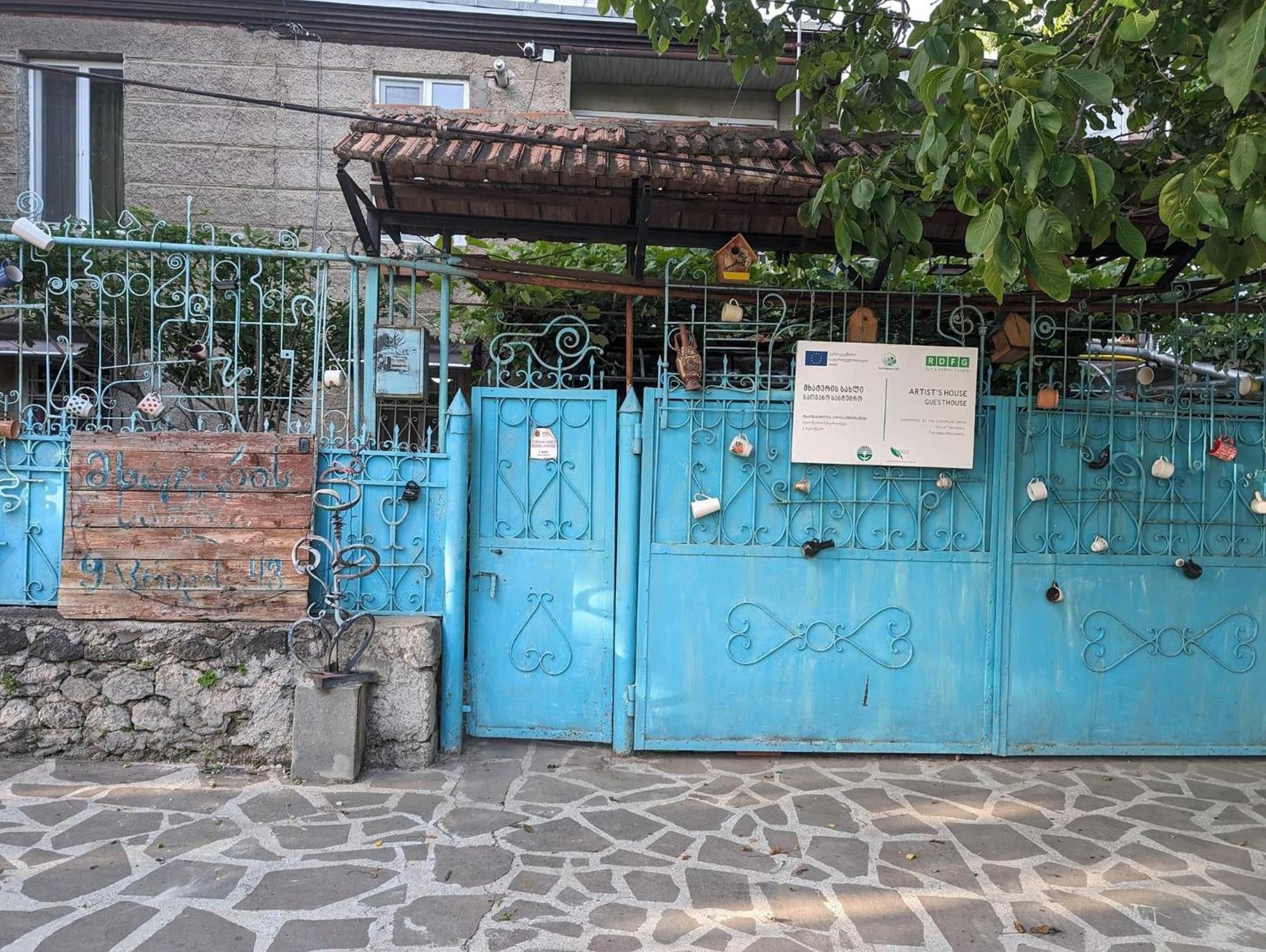 Artist'S House Hotel Tetritskaro Exterior photo